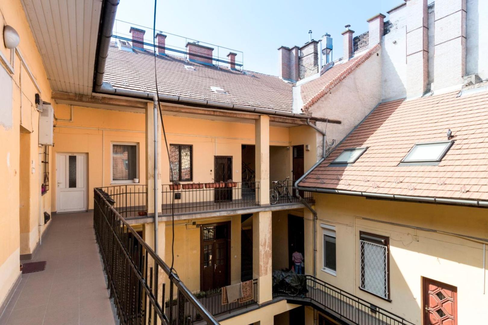 Atosland Apartment
