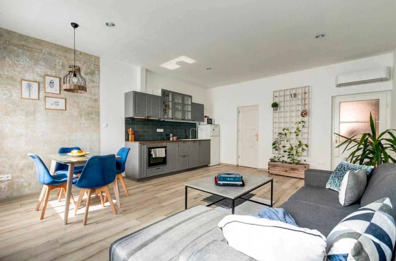 Atosland Apartment *